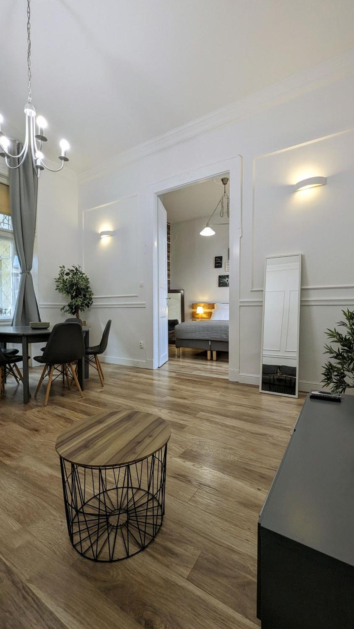 3 Room Apartment In The Beautiful Street Budapeszt Zewnętrze zdjęcie