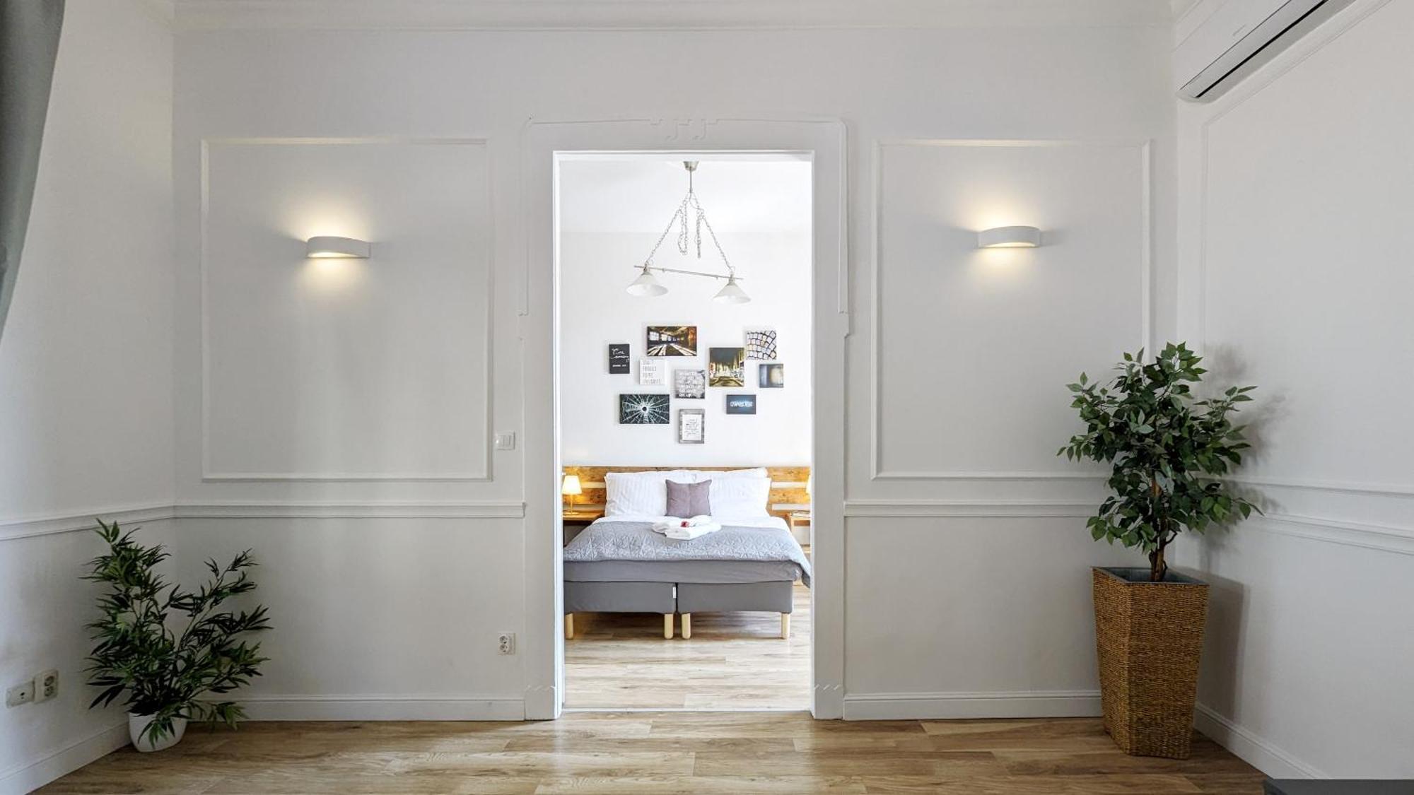 3 Room Apartment In The Beautiful Street Budapeszt Zewnętrze zdjęcie