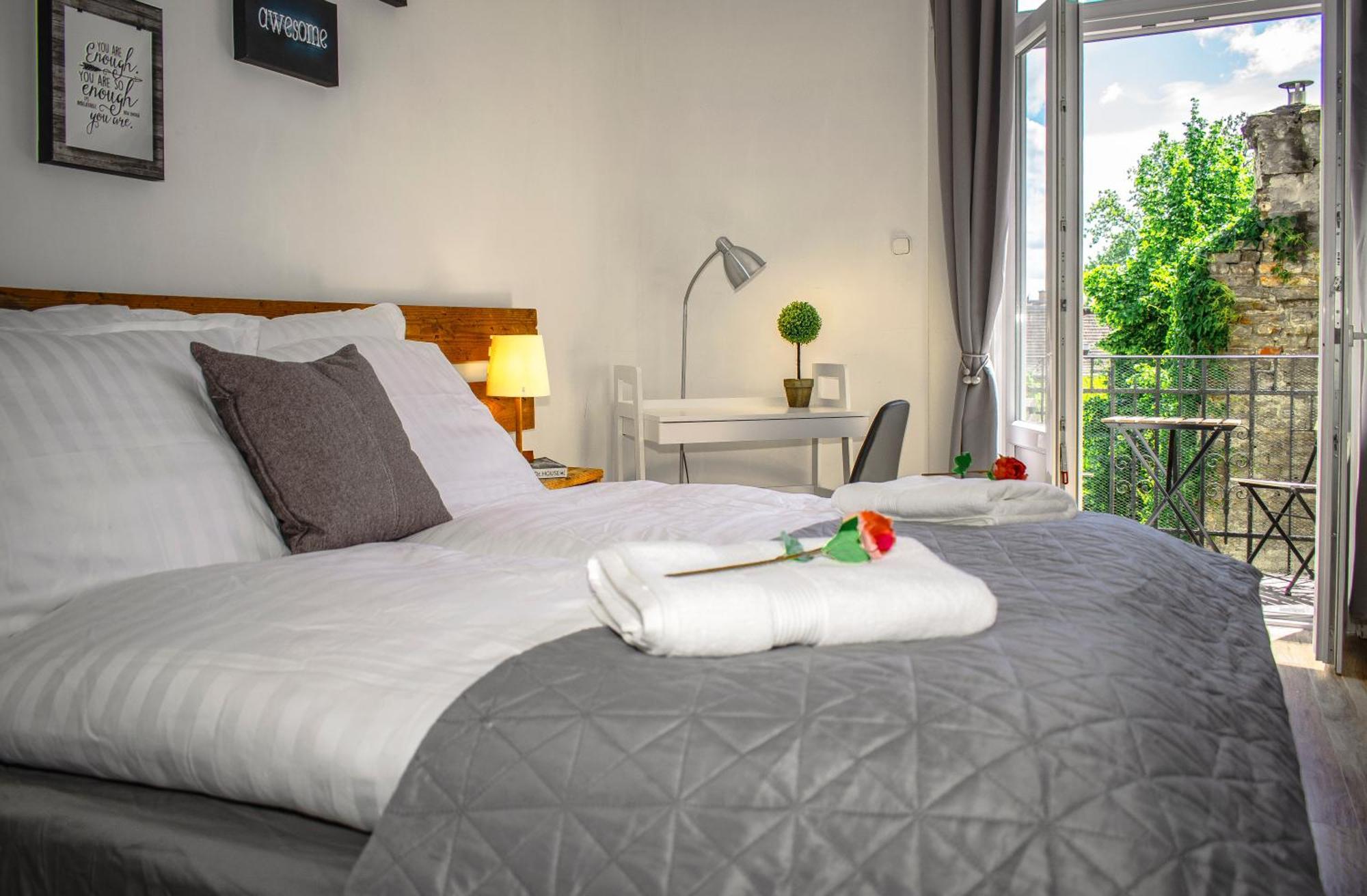 3 Room Apartment In The Beautiful Street Budapeszt Zewnętrze zdjęcie