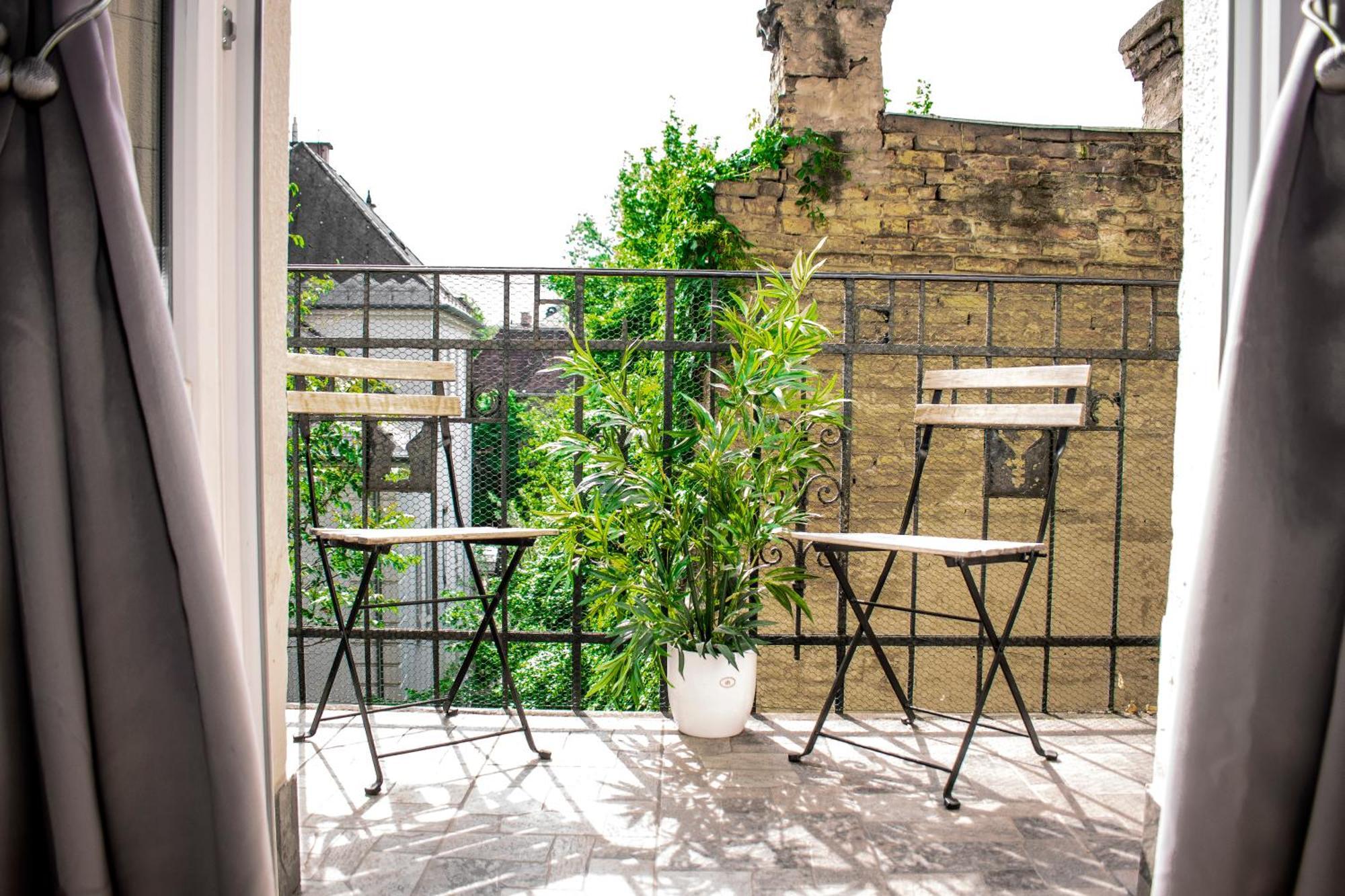 3 Room Apartment In The Beautiful Street Budapeszt Zewnętrze zdjęcie